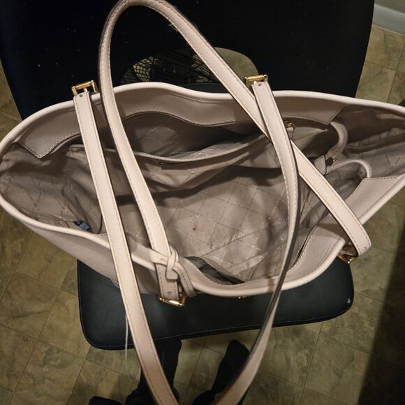 Purse - Picture 2 of 2